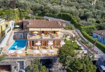 Residence La Cioca has Balcony rooms