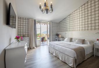 Park Hotel Villa Belvedere allows 18 year olds to book a room