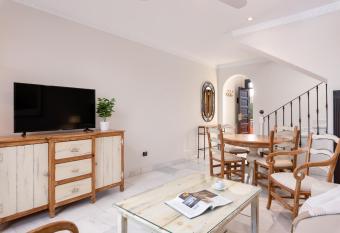 Parque Santiago V Official has Balcony rooms