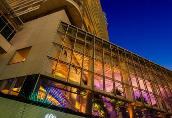 The Yokohama Bay Hotel Tokyu has Smoking/Balcony rooms