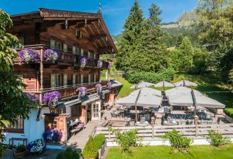 Landhotel Vordergrub has Balcony rooms