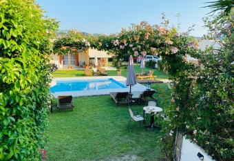 The mansion of Dionisos and Dimitras 5 has Balcony rooms