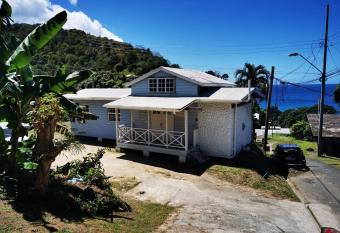 Mango Bottom Jackson Trace allows 18 year olds to book a room