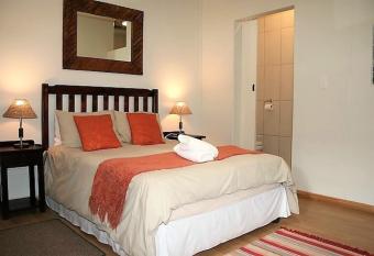 Room in BB - Double Bed Room Rhino - Amarachi Bed Breakfast allows 18 year olds to book a room