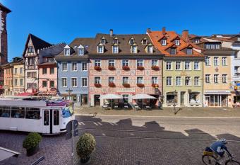 Zum Roten B  ren has Balcony rooms