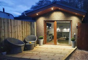 The Nook has Balcony rooms