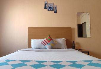 AMBIENT HOME STAY, In Nashik has Balcony rooms