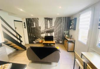 L atelier Abbevillois by H2C has Balcony rooms