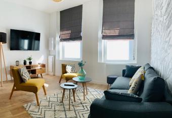 Villa Haze has Balcony rooms