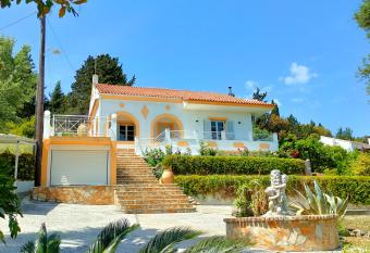 Villa Southern Comfort has Balcony rooms