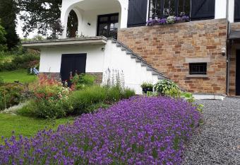 L Aubergine has Balcony rooms