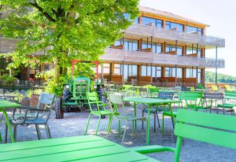 Gut H  gle Erlebnishof & Spa has Balcony rooms