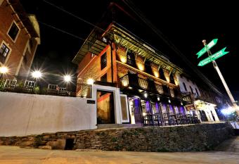 Matina Chen has Balcony rooms