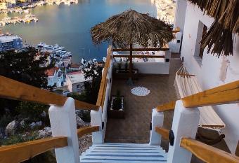Spongia Apartments Kalymnos allows 18 year olds to book a room