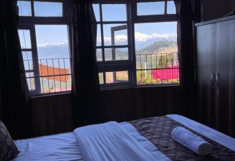 SRADHANJALI HOTEL has Smoking rooms