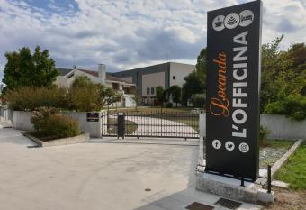 LOCANDA L OFFICINA has Balcony rooms