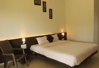 Forest Inn Mahabaleshwar has Smoking/Balcony rooms