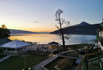 Lac Annecy plage priv  e, Duplex Baie des voiles has Balcony rooms