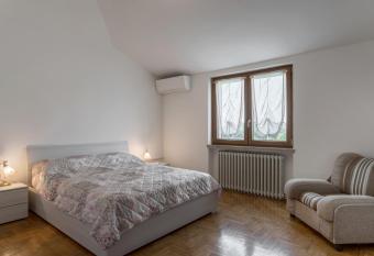 La Casetta Dei Daini - Affitti Brevi Italia allows 18 year olds to book a room