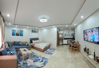 CENTRAL VIP STUDIO appartement has Balcony rooms