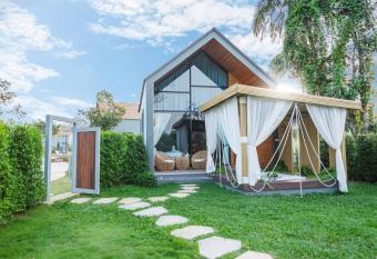 The Tree Riverside Kaeng Krachan has Balcony rooms