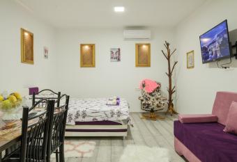 Studio Apartments Dilberovic has Balcony rooms