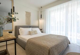 Aelia Seaside Luxury Suites allows 18 year olds to book a room