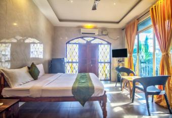 Calangute Sea Steps has Balcony rooms