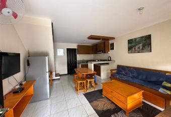 BUDER TownHouse Abangan Marilao Bulacan Philippines has Balcony rooms