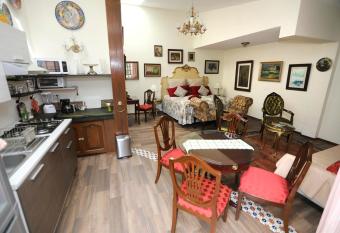 Majikal B&B - La Do  a has Balcony rooms