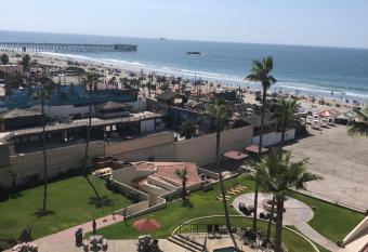 Breathtaking Oceana Del Mar has Smoking/Balcony rooms