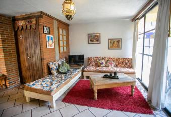 Majikal B&B - Indira has Balcony rooms