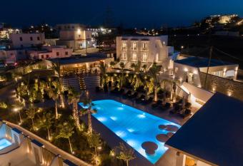 Akkadian Boutique Hotel has Balcony rooms