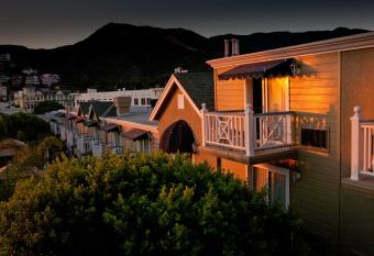 Hotel Metropole has Balcony rooms