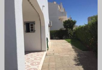 Moradia em Altura! Beach House has Balcony rooms