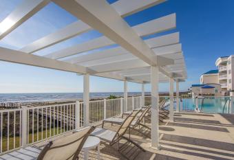 Holiday Inn Club Vacations Galveston Seaside Resort By IHG has rooms with a private hot tub