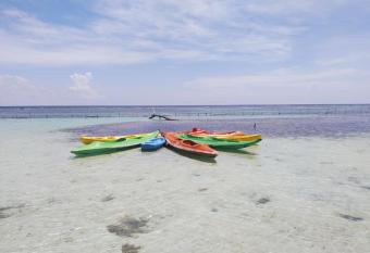 Hostal Jardin allows 18 year olds to book a room