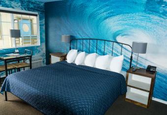 Huntington Surf Inn allows 18 year olds to book a room