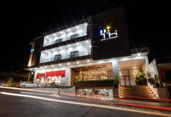 TH HOTEL & VIVIENDA has Balcony rooms