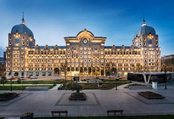 Courtyard by Marriott Baku has Balcony rooms