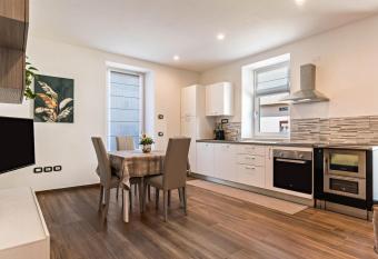 Villa Vacanze Renetta has Balcony rooms