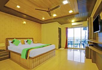 Treebo Trend Balaji Excellency & Spa allows 18 year olds to book a room
