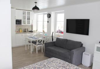 Lagoon has Balcony rooms