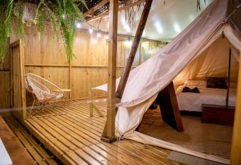 Seren Glamping allows 18 year olds to book a room