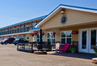 Parlee Beach Motel allows 18 year olds to book a room