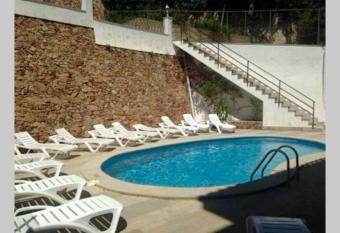 Apartamento con piscina en el centro de Blanes has Balcony rooms