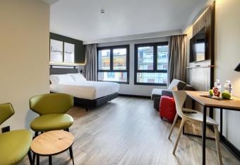 Leonardo Boutique Hotel San Sebasti  n allows 18 year olds to book a room