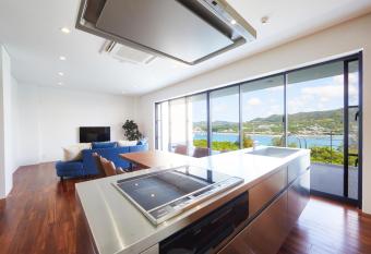 E-horizon Resort Premium       D allows 18 year olds to book a room