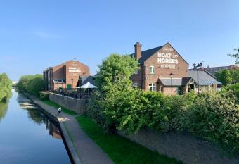 Boat & Horses Inn allows 18 year olds to book a room