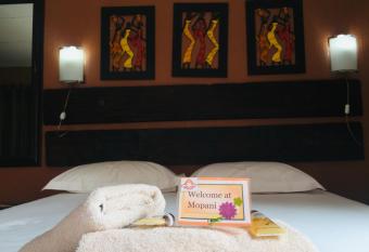 Mopani Guest House has Balcony rooms